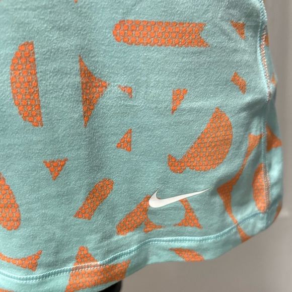 Nike Tank - Picture 3 of 5